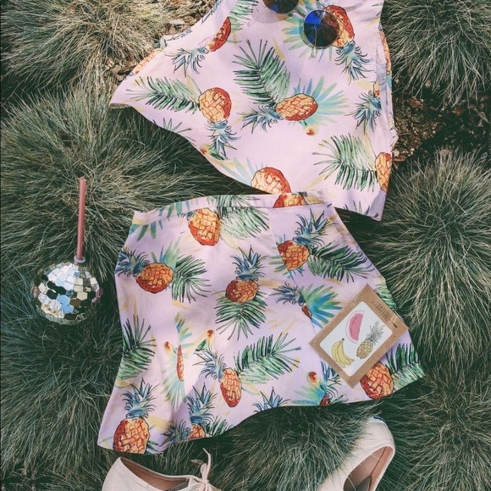 Wallpapr Women’s M/L Pink Pineapple Two Piece Set Crop Top & Skirt Palm Fronds